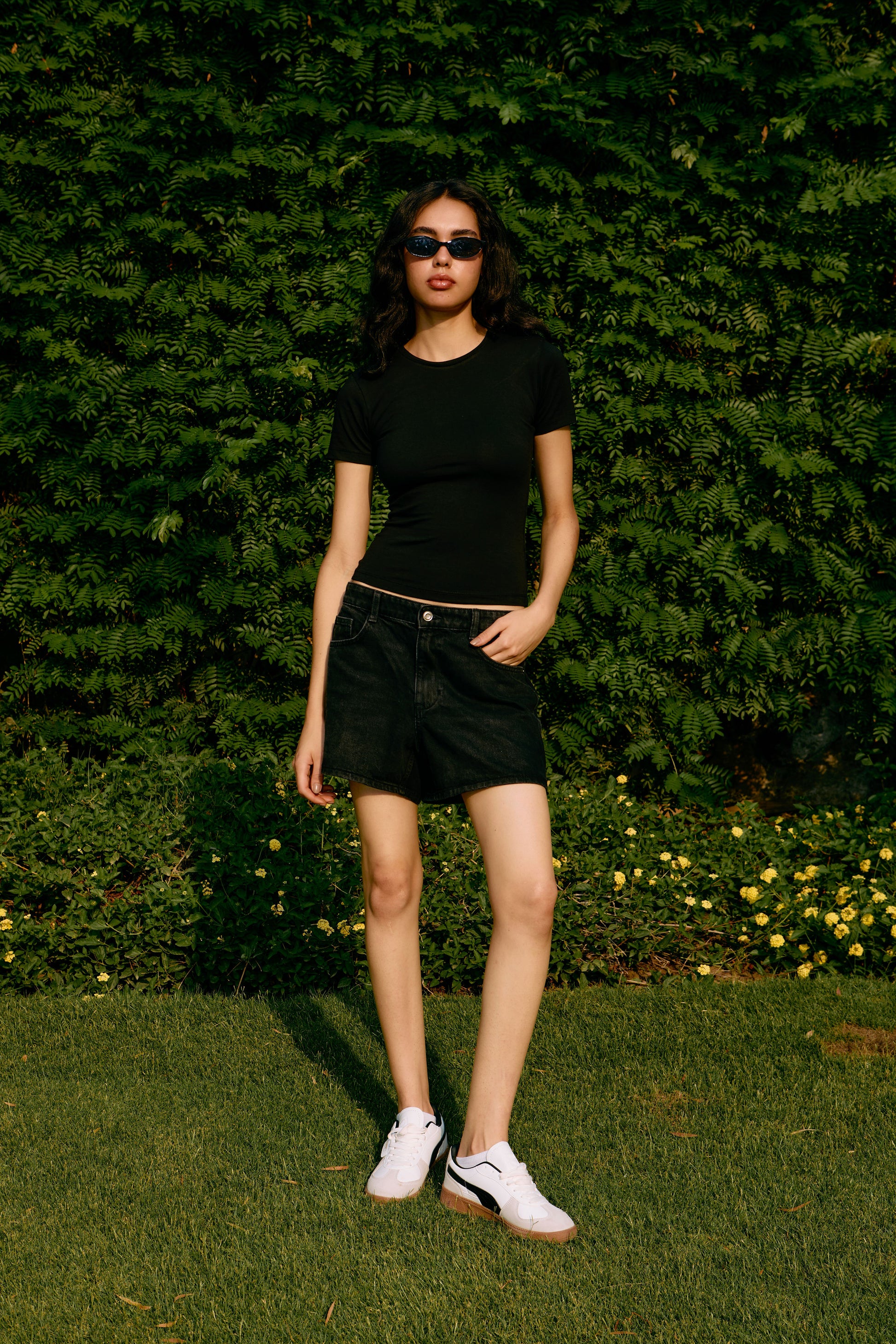 BLACK HALF SLEEVE TOP