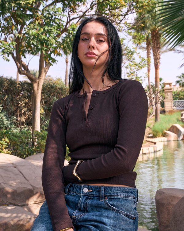 Henley Top in Brown