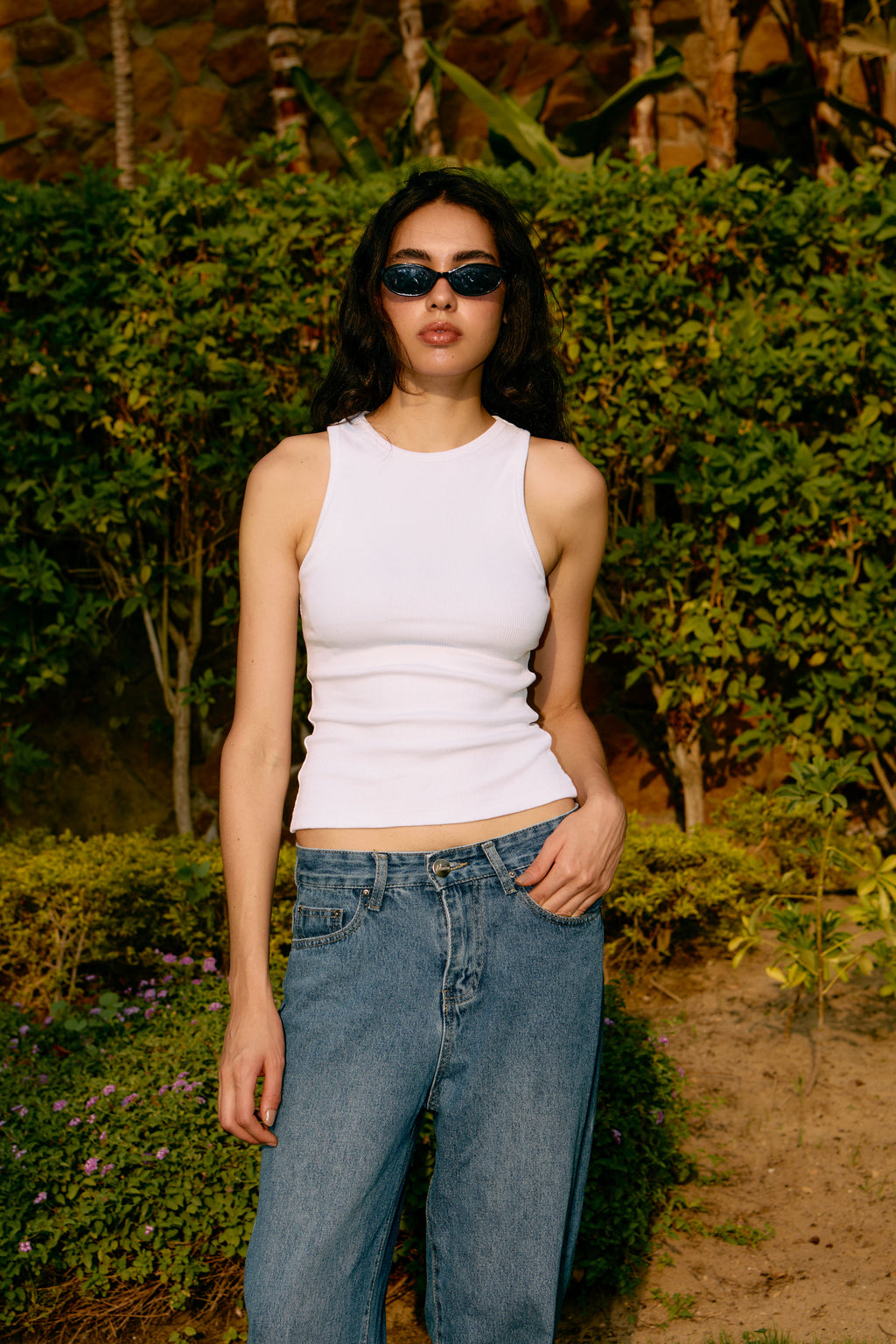 WHITE CREWNECK TANK TOP